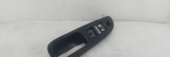 Volkswagen PASSAT B6 Electric window control switch 3C1867171