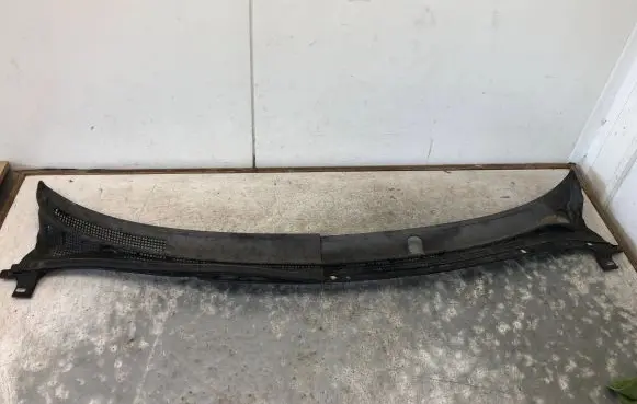 Mazda 2 Wiper trim 6M71-A01416-BA 6M71-A01417-BB