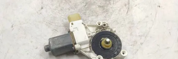 BMW 1 E81 E87 Front door window regulator motor 6927027 996624101