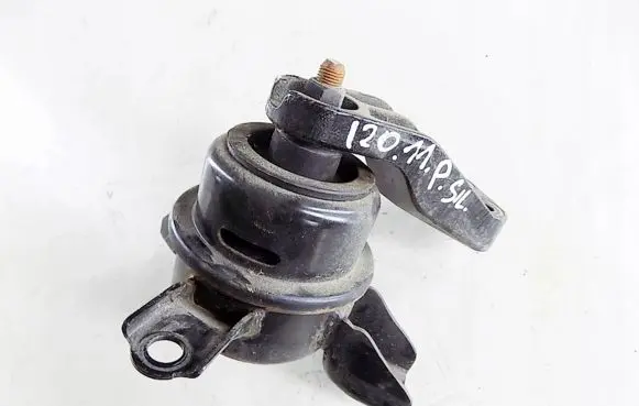 Hyundai i20 (PB PBT) Engine mount bracket