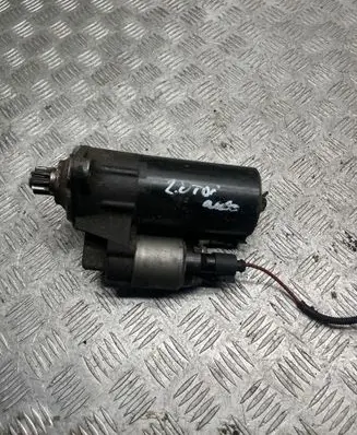 Skoda Octavia Mk2 (1Z) Starter motor 02E911023H