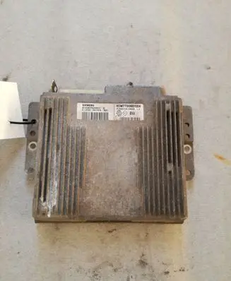 Renault Megane II Engine control unit/module 7700101602