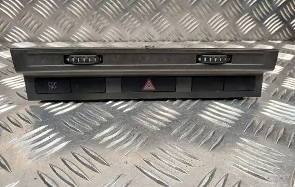 Audi A6 S6 C6 4F Hazard light switch 4F0941509 9751216