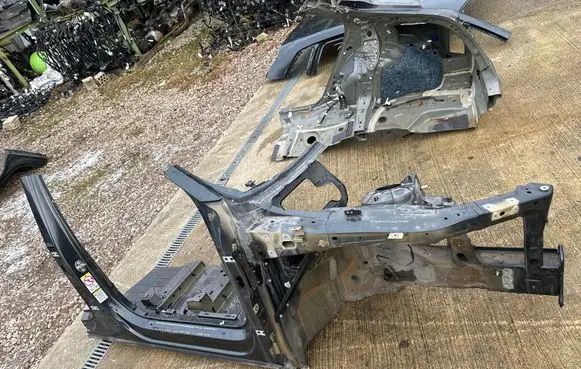 Audi Q8 e-tron Front quarter panel 