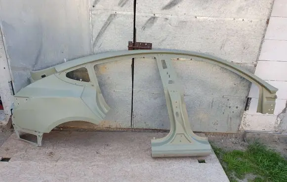 Tesla Model 3 Side car body part 