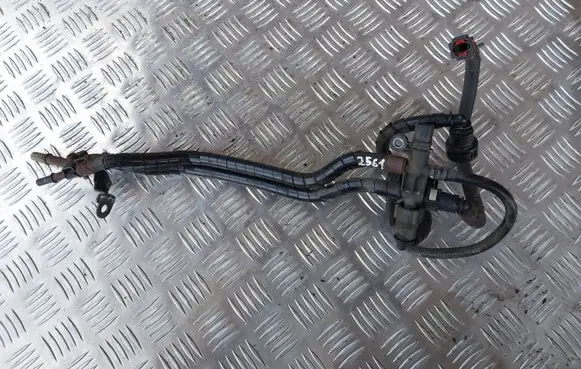 Hyundai Tucson TL Fuel line/pipe/hose 
