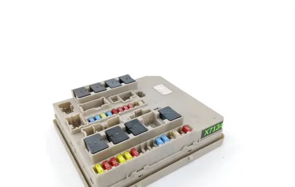 Renault Clio III Fuse module 902663A