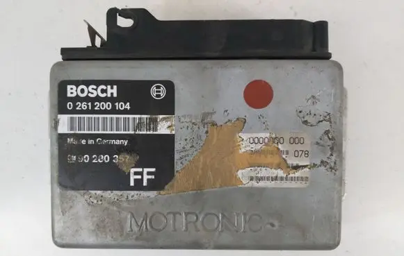 Opel Omega B1 Engine control unit/module ECU 0261200104 90280357