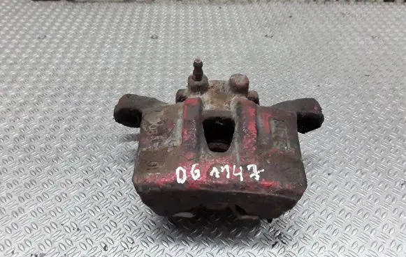 Mitsubishi Grandis Rear brake caliper