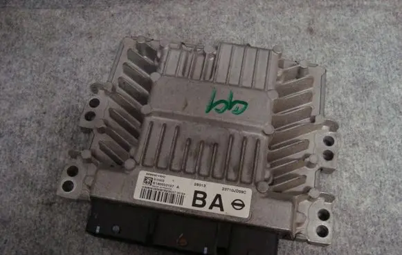 Nissan Qashqai Engine control unit/module 23710JD59C