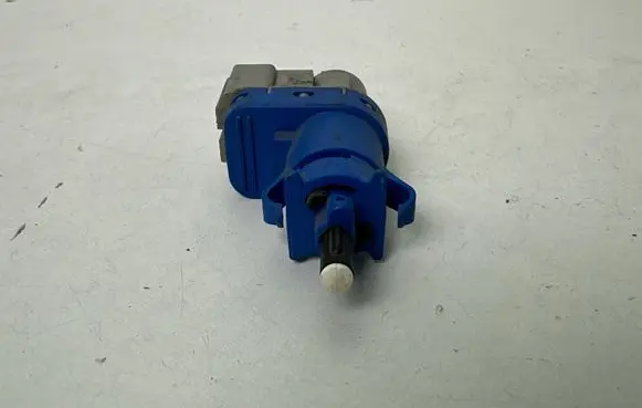 Ford Mustang VI Brake pedal sensor switch 8T4T9G854AA