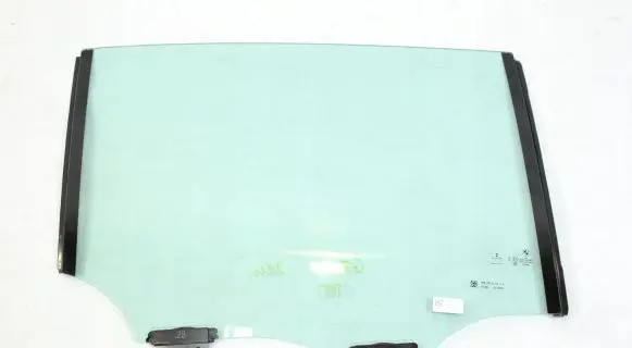 BMW 7 G70 Rear door window glass 9451864