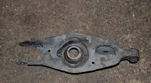 Dodge Challenger Rear upper control arm/wishbone