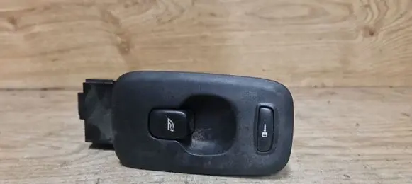 Volvo XC70 Electric window control switch 30737519
