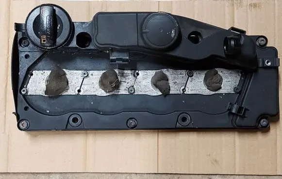 Audi A4 S4 B8 8K Rocker cam cover 03L103469A