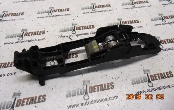 Rear door exterior handle/bracket