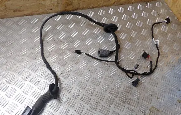 Skoda Octavia Mk4 Rear wire harness sleeve 5E3971693AP 300015435