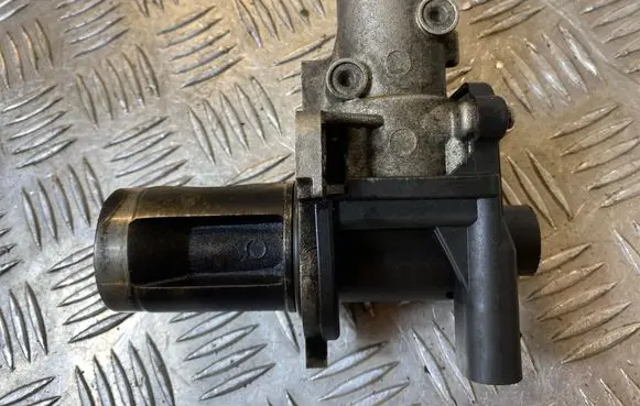 Audi A4 S4 B7 8E 8H EGR valve 038131501AD