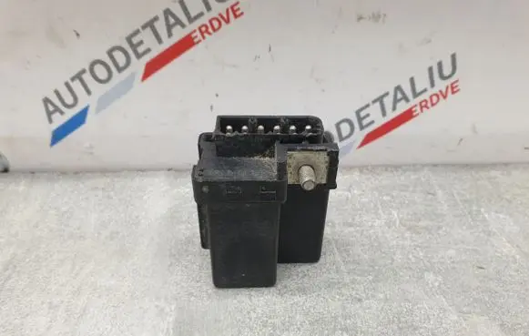 BMW 5 E39 Glow plug pre-heat relay 2246919