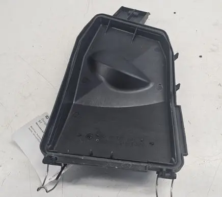 Mercedes-Benz C W203 Fuse box cover A2035451403