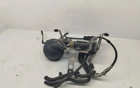 Volkswagen Transporter - Caravelle T5 Other engine bay part 7H0906279C 076906051A 054129808