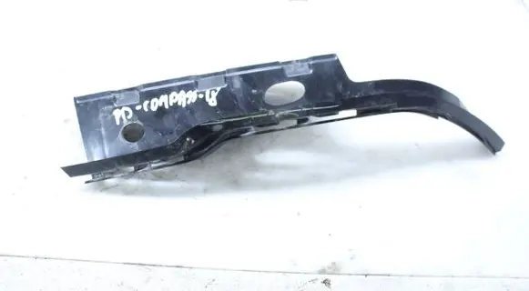Headlight/headlamp mounting bracket