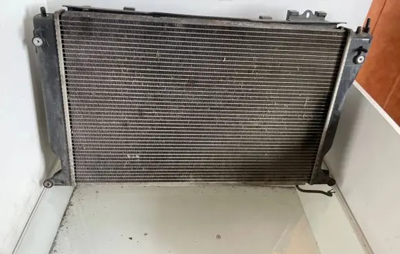 Toyota Corolla Verso E121 Coolant radiator M221337670 0B01