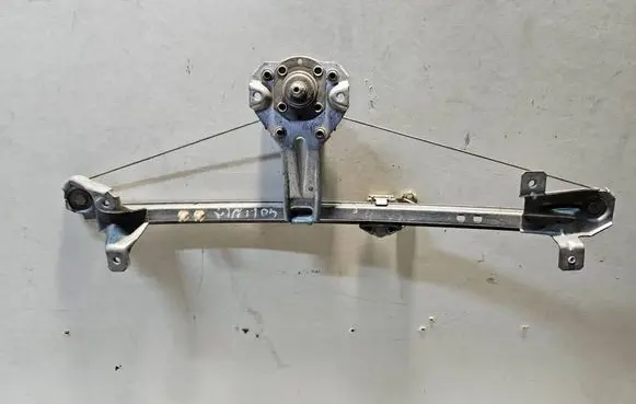 Opel Vectra A Rear door manual window regulator 90306054
