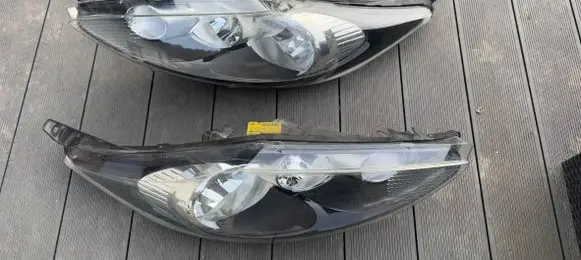 Ford Fiesta Headlight/headlamp 8A6113W030AH