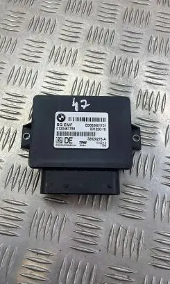 BMW 5 F10 F11 Hand brake control module 685801701 32620276A 0120461788
