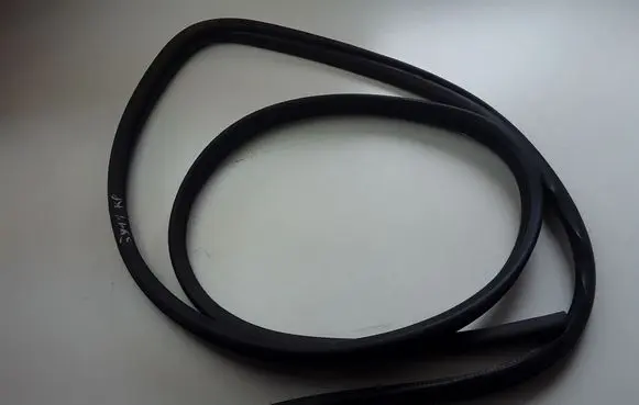 Mitsubishi Outlander Front door rubber seal 5725A149