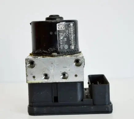 Audi A3 S3 8P ABS Pump 1K0907379E