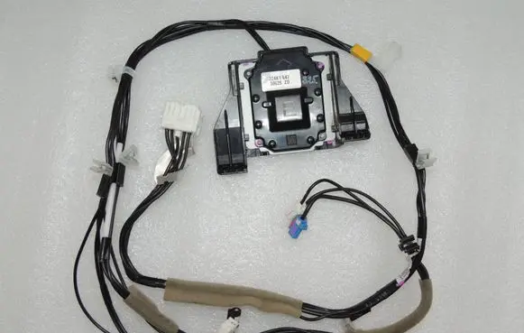 Toyota Yaris XP210 Aerial antenna amplifier 86101K0500