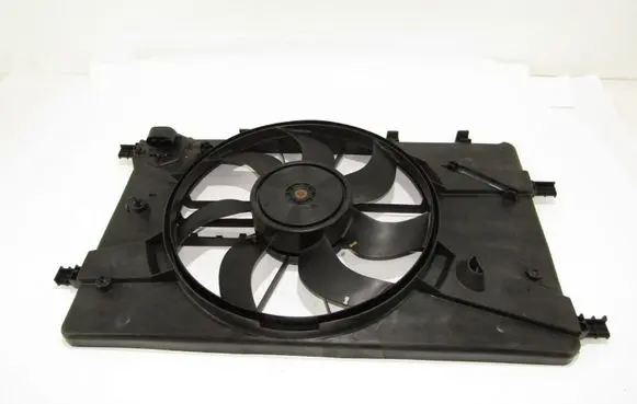 Opel Zafira C Radiator cooling fan shroud 13311072