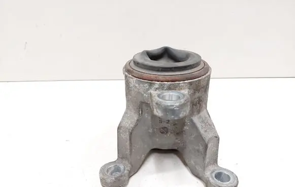 Nissan Murano Z51 Engine mount bracket AV91430