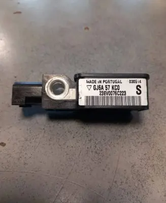 Mazda 6 Airbag deployment crash/impact sensor GJ6A57KC0