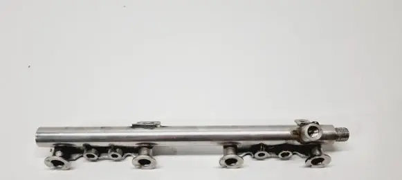 Nissan Pulsar Fuel main line pipe 175204385R 1752000Q4A