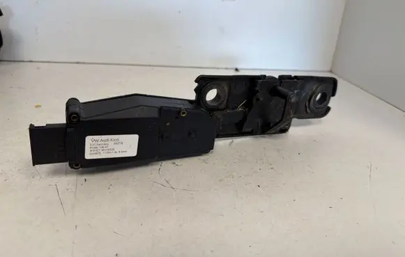 Audi Q3 8U Tailgate/trunk/boot lift motor 4F9827383