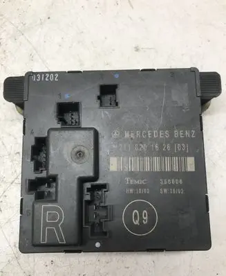 Mercedes-Benz E W211 Door control unit/module 2118201626