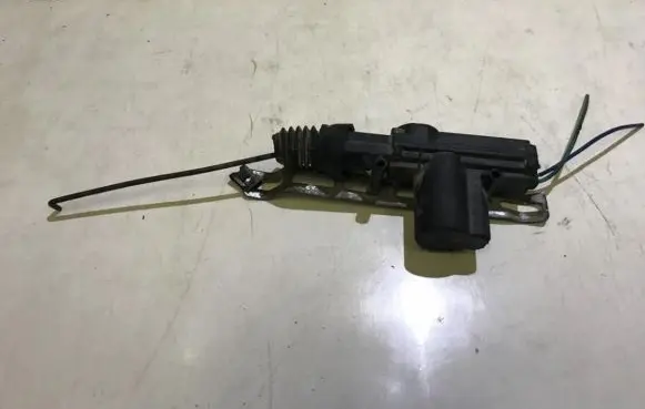 Mitsubishi Carisma Central locking motor 