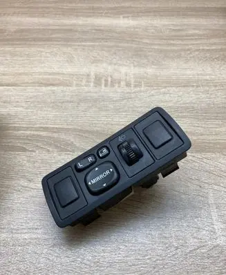 Toyota Avensis T250 Wing mirror switch 777669 183575