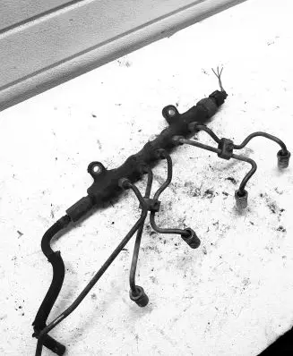 Toyota Avensis T250 Fuel main line pipe 89458