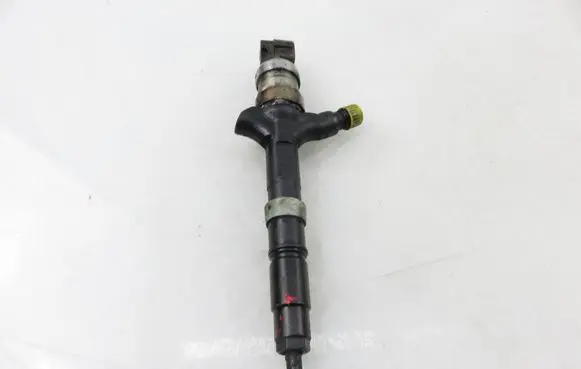 Toyota RAV 4 (XA20) Fuel injector 2367027030