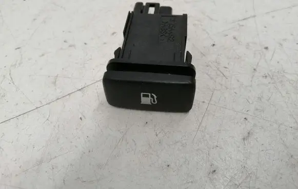 Lexus RX 330 - 350 - 400H Fuel tank opening switch 15A492