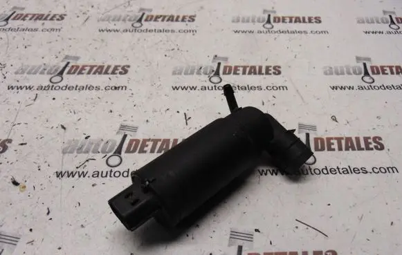 Honda CR-V Windscreen/windshield washer pump