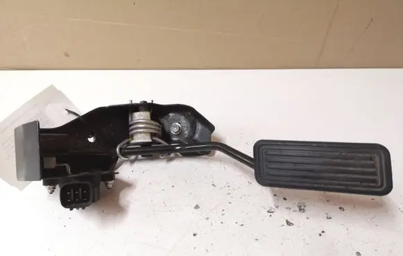 Toyota Avensis T250 Accelerator throttle pedal 8928152021 1983003041