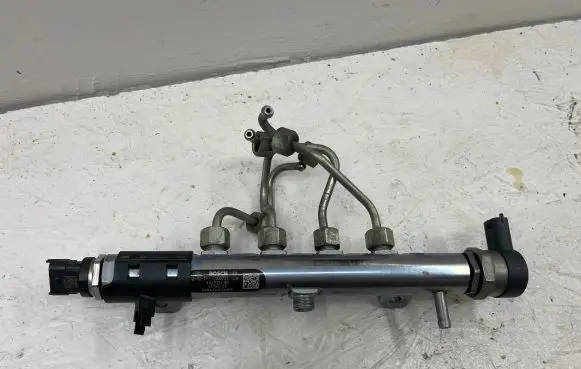 Opel Insignia A Fuel main line pipe 0445214189