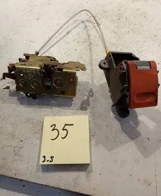 Mercedes-Benz Sprinter W901 W902 W903 W904 Front door lock 9017600328