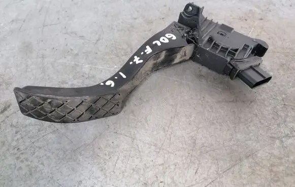 Volkswagen Golf VII Accelerator throttle pedal 5Q1723503H