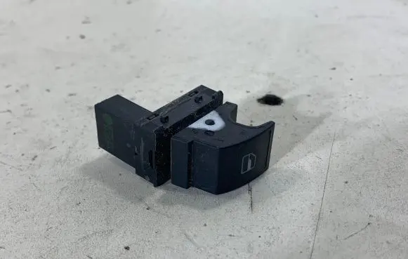 Volkswagen Touareg I Electric window control switch 7L6953855B